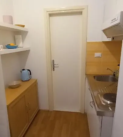 Zsa Zsa Zenta 1 Σπλιτ